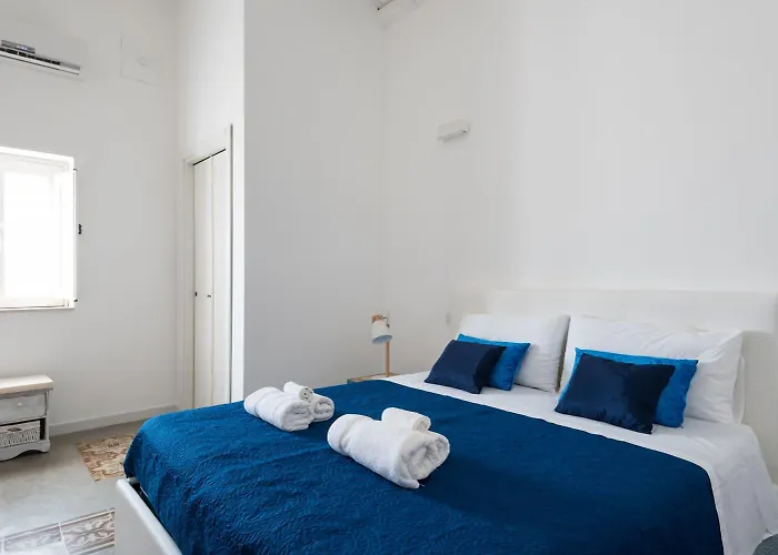 Am With Terrace By Wonderful Italy *