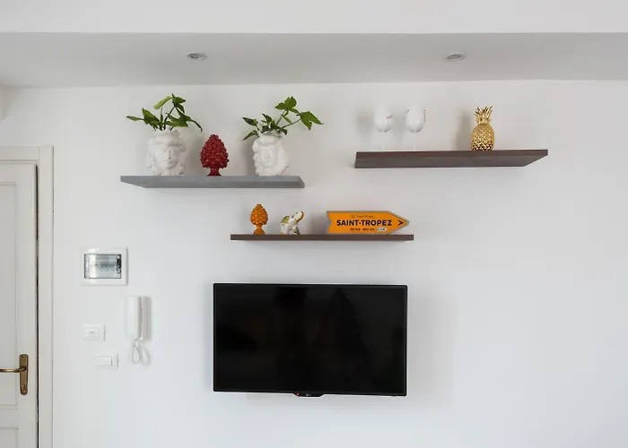 Am With Terrace By Wonderful Italy * Syracuse